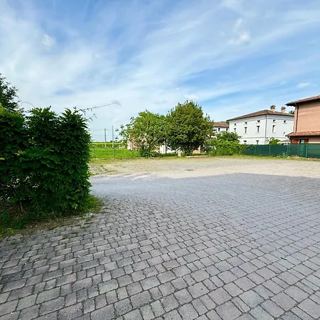 Intero Appartamento Con Giardino In Palazzo Del 1600 Campogalliano Exterior foto